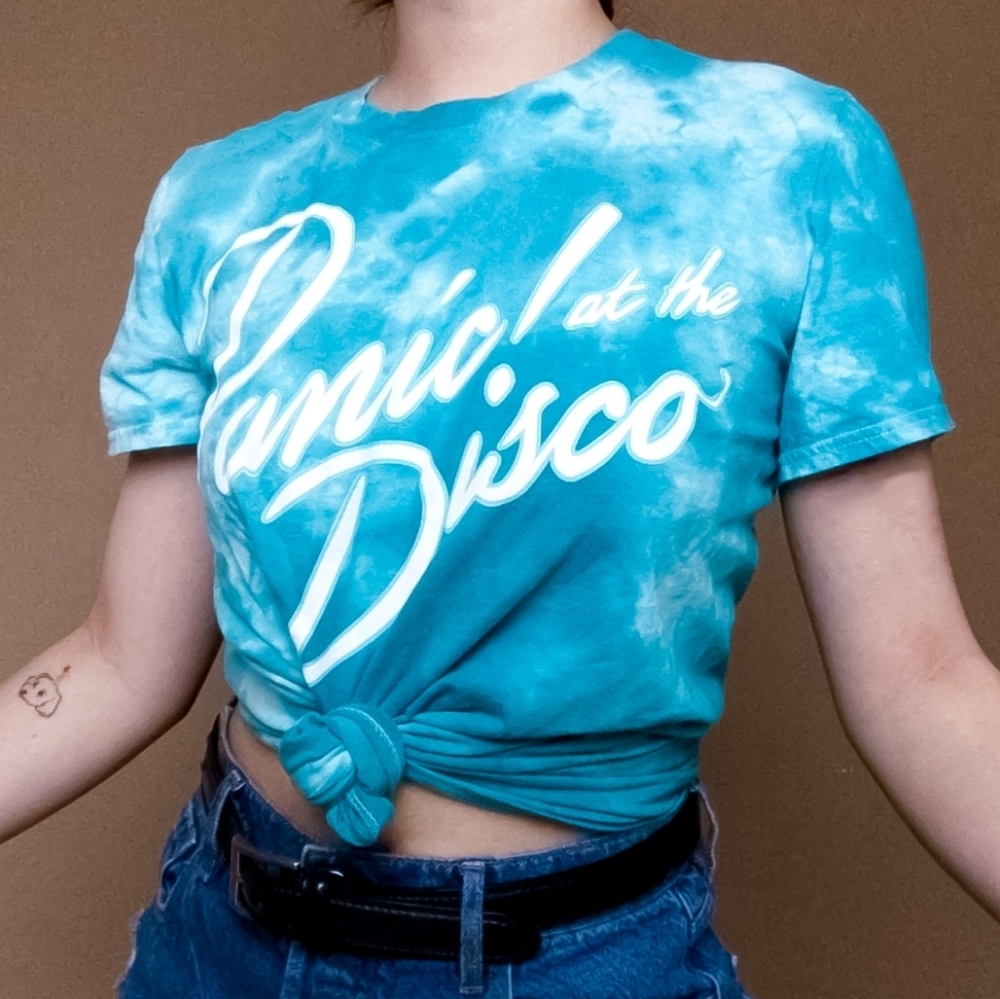 Hot Topic Panic! At The Disco t-shirt